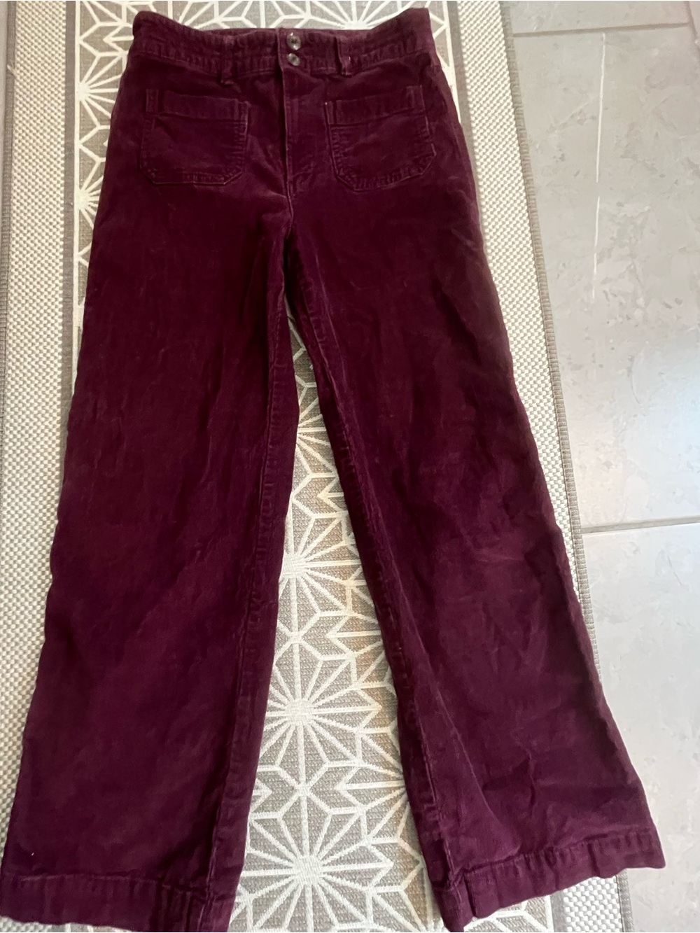 Gap maroon corduroy high rise flare pant with front pockets
